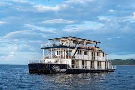 Outstanding 90ft Houseboat