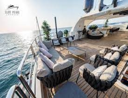 Luxury Yacht Rental in Dubai