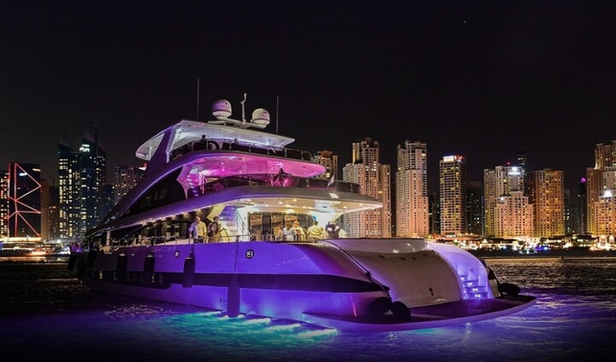 SUPER YACHT PARTY CHARTER