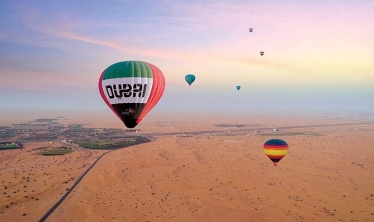 Soaring Above Dubai: A Hot Air Balloon Ride In 2024
